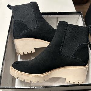 Dolce Vita Haddie suede platform booties size 7